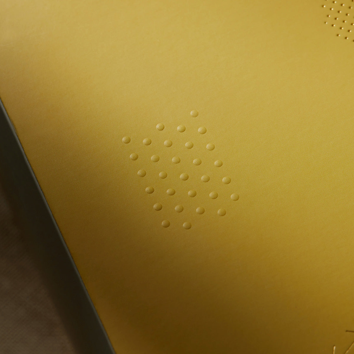 中秋聯名禮盒【線上通路完售】仍有少量現貨,歡迎到 TSUTAYA BOOKSTORE 就近選購