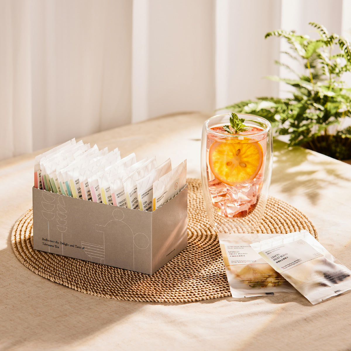 採用FSC™ 森林驗證紙盒裝,每盒可裝 15 包